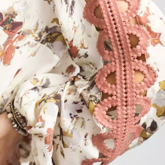 Buckle Black Floral Crochet Sleeve Blouse M - Picture 4 of 7